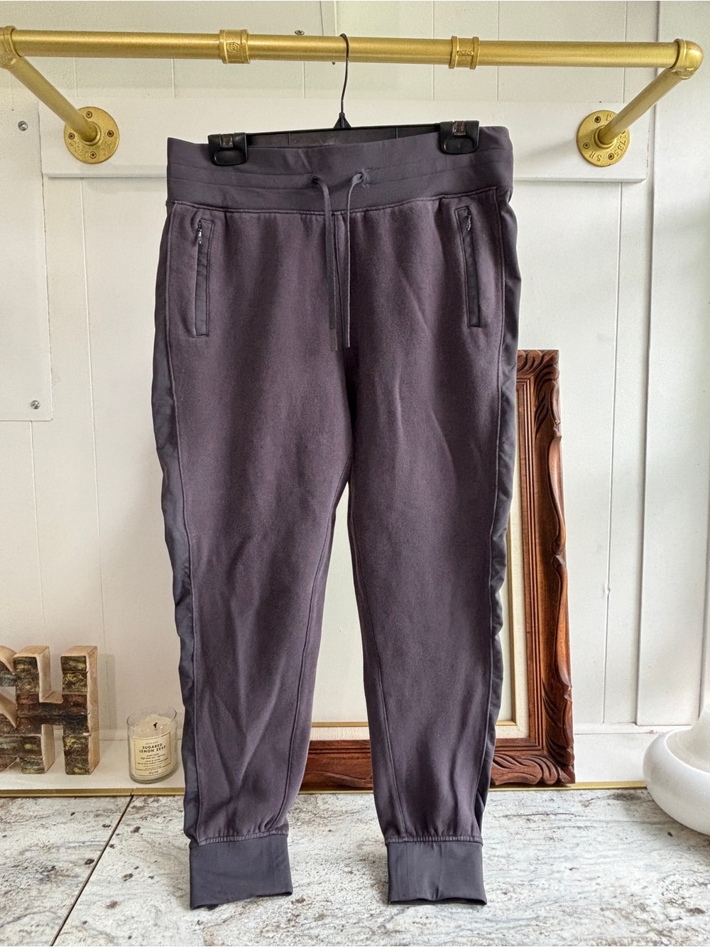 Lululemon Fleece Lined Joggers size 8 Grey Sweatpants Zip Pockets High Waist